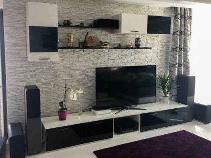 Referință - Mobilier modern pentru living Kuechentreff Focus - Alb și negru